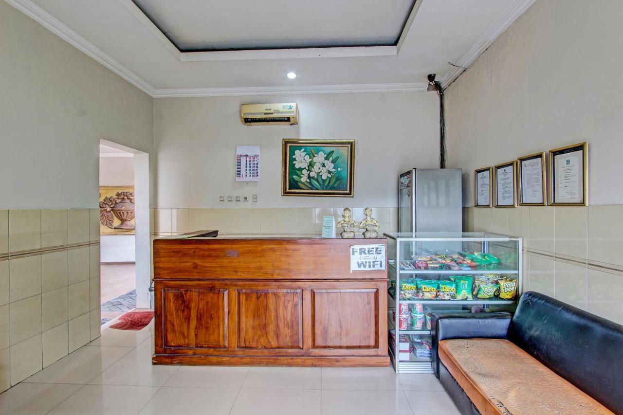 Oyo 91785 Hotel Srikandi Kalasan Tanjungtirto Екстер'єр фото