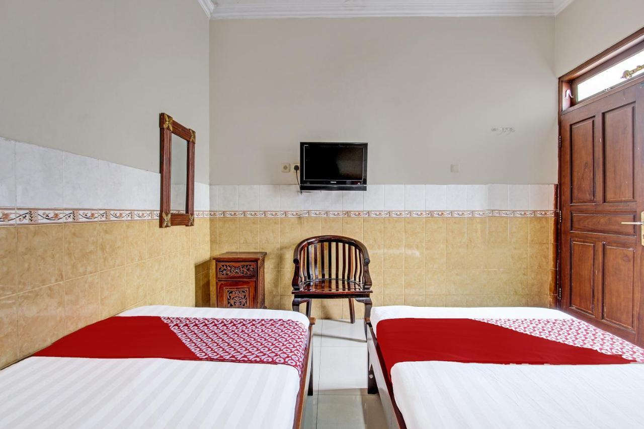 Oyo 91785 Hotel Srikandi Kalasan Tanjungtirto Екстер'єр фото
