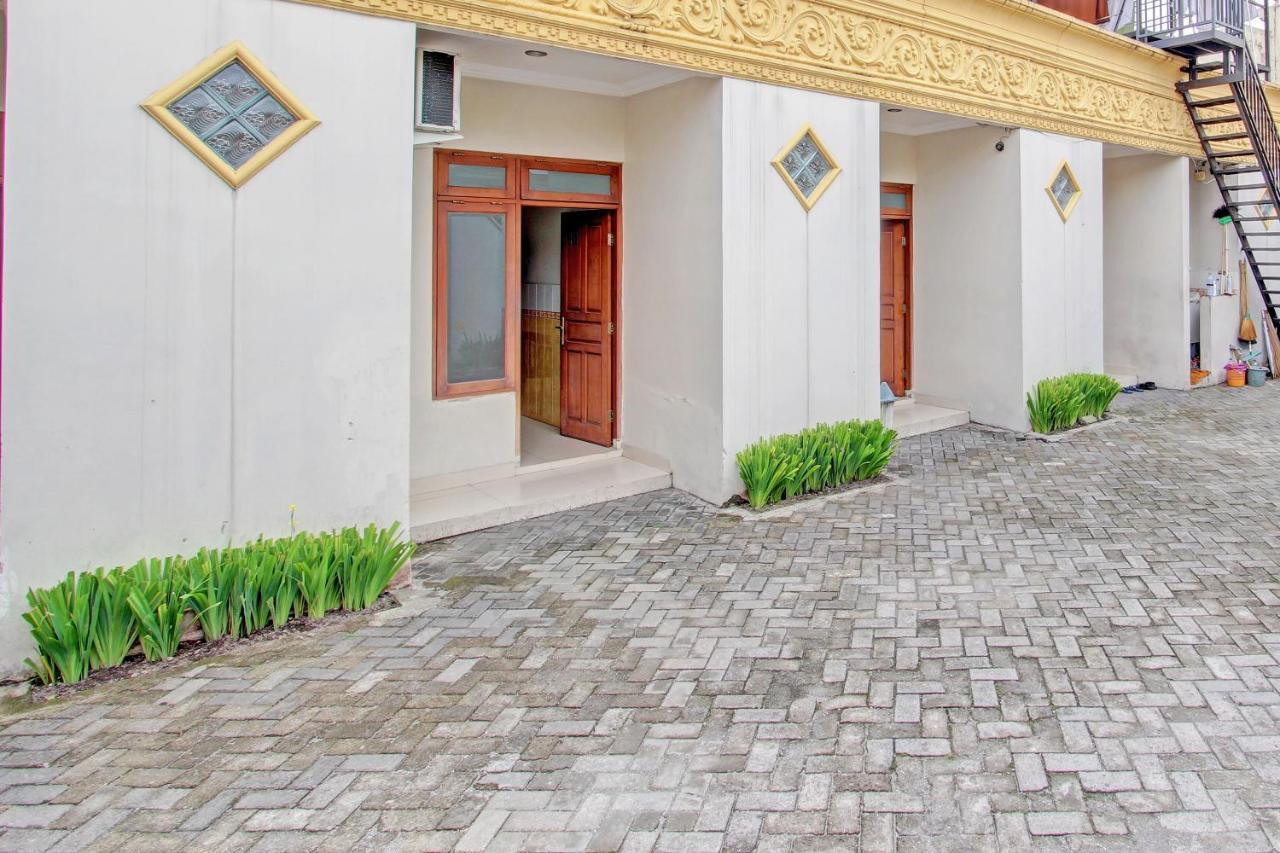 Oyo 91785 Hotel Srikandi Kalasan Tanjungtirto Екстер'єр фото